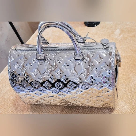 Louis Vuitton Limited Edition Silver Metallic Monogram Miroir Speedy 35 Bag. - Picture 3 of 16